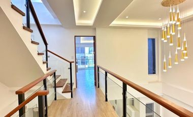 FOR SALE WITH FLEXIBLE TERMS ELEGANT HOUSE IN PILAR VILLAGE LAS PINAS