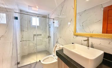 FOR SALE WITH FLEXIBLE TERMS ELEGANT HOUSE IN PILAR VILLAGE LAS PINAS