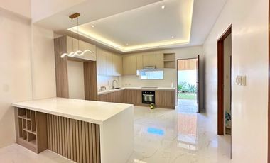 FOR SALE WITH FLEXIBLE TERMS ELEGANT HOUSE IN PILAR VILLAGE LAS PINAS