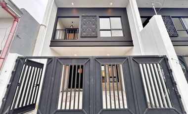 CONTEMPORARY DESIGN TOWNHOUSE FOR SALE IN PILAR VILLAGE LAS PINAS