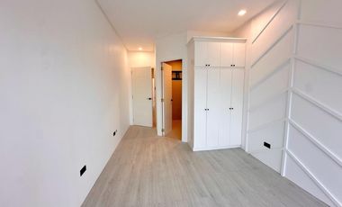 CONTEMPORARY DESIGN TOWNHOUSE FOR SALE IN PILAR VILLAGE LAS PINAS