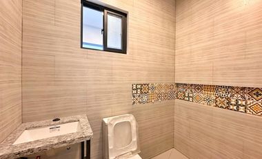 CONTEMPORARY DESIGN TOWNHOUSE FOR SALE IN PILAR VILLAGE LAS PINAS