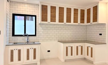 CONTEMPORARY DESIGN TOWNHOUSE FOR SALE IN PILAR VILLAGE LAS PINAS