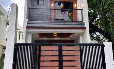 THREE STOREY INDUSTRIAL HOUSE FOR SALE IN PILAR VILLAGE LAS PINAS
