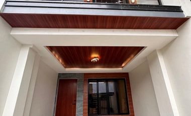 THREE STOREY INDUSTRIAL HOUSE FOR SALE IN PILAR VILLAGE LAS PINAS