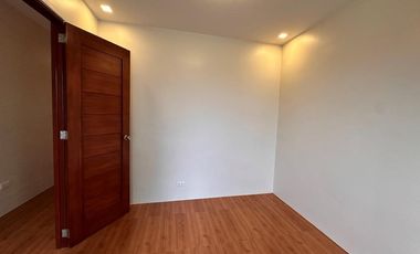 THREE STOREY INDUSTRIAL HOUSE FOR SALE IN PILAR VILLAGE LAS PINAS