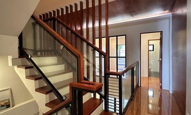 THREE STOREY INDUSTRIAL HOUSE FOR SALE IN PILAR VILLAGE LAS PINAS