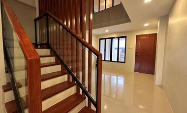 THREE STOREY INDUSTRIAL HOUSE FOR SALE IN PILAR VILLAGE LAS PINAS