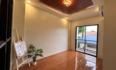 THREE STOREY INDUSTRIAL HOUSE FOR SALE IN PILAR VILLAGE LAS PINAS