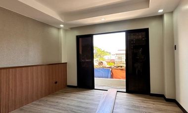 FOR SALE FOUR 4 BEDROOMS BRAND NEW MODERN HOUSE WITH SOLAR IN BETTER LIVING