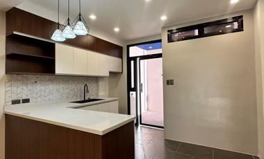 FOR SALE FOUR 4 BEDROOMS BRAND NEW MODERN HOUSE WITH SOLAR IN BETTER LIVING