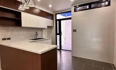 FOR SALE FOUR 4 BEDROOMS BRAND NEW MODERN HOUSE WITH SOLAR IN BETTER LIVING