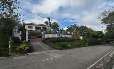 House and Lot for sale in Tagaytay City with overlooking view of Taal Lake