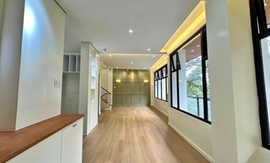 House and Lot For Sale with 4 bedrooms in Bermuda hills.