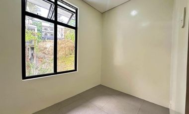 House and Lot For Sale with 4 bedrooms in Bermuda hills.