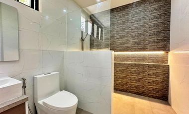 House and Lot For Sale with 4 bedrooms in Bermuda hills.
