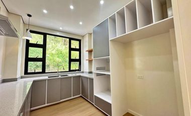 House and Lot For Sale with 4 bedrooms in Bermuda hills.