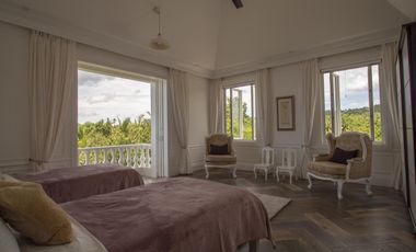 Exquisite Manor By The Sea in Dauis, Panglao Island, Bohol