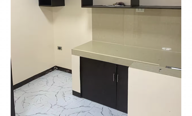 1 Bedroom/2 Bathroom/Kitchen/1 car garage