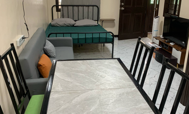1 Bedroom/2 Bathroom/Kitchen/1 car garage