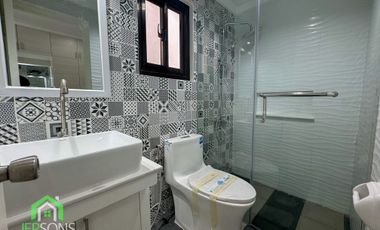 Modern House for sale