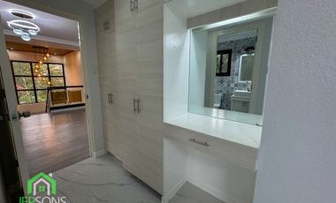 Modern House for sale