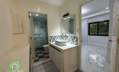 Modern House for sale