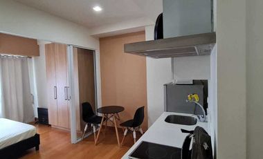 1BR Furnished Unit with Parking Slot @ Acqua Private Residence for SALE