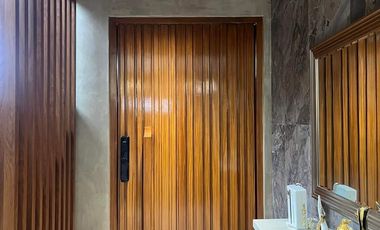 Spacious 3-Storey 5-Bedroom Modern House with Pool Near SM Pampanga