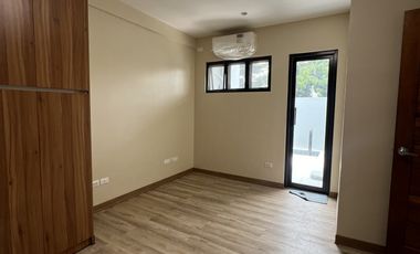 5 Bedroom Townhouse for Sale in Sta. Mesa Manila