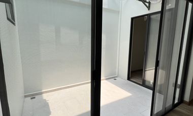 5 Bedroom Townhouse for Sale in Sta. Mesa Manila