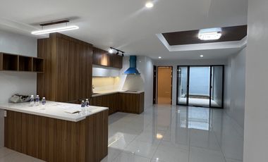 5 Bedroom Townhouse for Sale in Sta. Mesa Manila