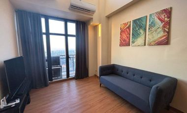 3BR Furnished Penthouse w/ Balcony & Parking FOR LEASE / RENT at Knightsbridge Makati