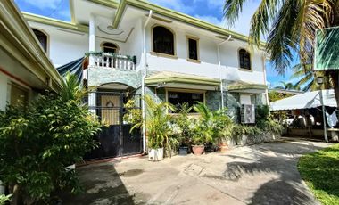 Beach house for rent 12 bedrooms 11 toilet and bath in Poblacion Panglao Bohol
