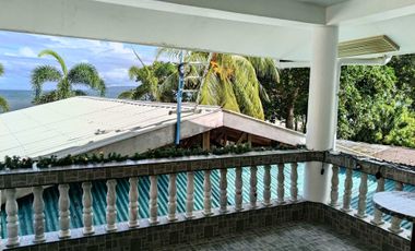 Beach house for rent 12 bedrooms 11 toilet and bath in Poblacion Panglao Bohol