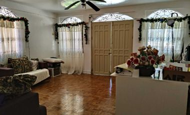 Beach house for rent 12 bedrooms 11 toilet and bath in Poblacion Panglao Bohol