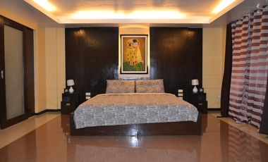 PRICED TO SELL. 3 bedroom modern condo near NAAIA AIRPORT and European School in Palm Grove Paranaque