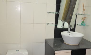 PRICED TO SELL. 3 bedroom modern condo near NAAIA AIRPORT and European School in Palm Grove Paranaque