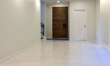 House for sale Elegant Single Unit Along J. Elizalde Bf Homes at Parañaque