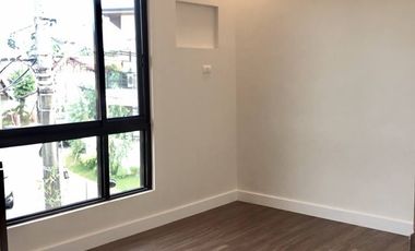 House for sale Elegant Single Unit Along J. Elizalde Bf Homes at Parañaque