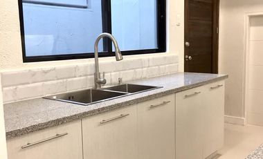 House for sale Elegant Single Unit Along J. Elizalde Bf Homes at Parañaque