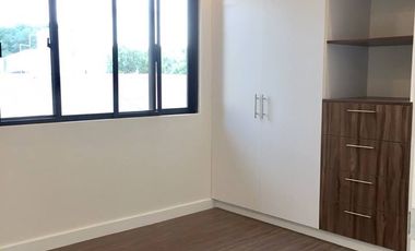 House for sale Elegant Single Unit Along J. Elizalde Bf Homes at Parañaque