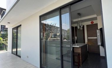 McKinley Hill Village 5BR For Lease!