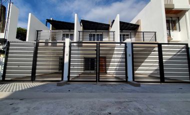 Townhouse For Sale in North Caloocan