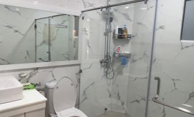 5 Bedroom, 6 Car Garage House and Lot for SALE