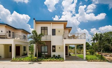 single house 3BR, 2 TB 1 or 2 Car garage as low as 44,557 monthly