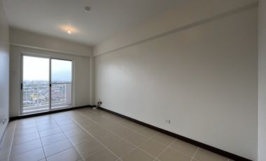 2BR Condo Unit with Parking for Sale at The Atherton, Parañaque City