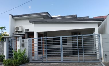 For sale almost brand new bungalow in Villaggio Telabastagan Sn. Fernando Pamp.