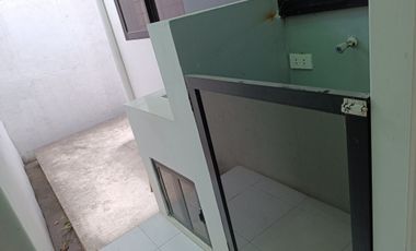 For sale almost brand new bungalow in Villaggio Telabastagan Sn. Fernando Pamp.
