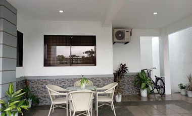 For sale almost brand new bungalow in Villaggio Telabastagan Sn. Fernando Pamp.